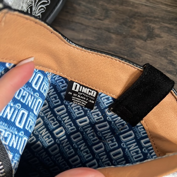 Floral suede cowboy boots - Picture 6 of 6